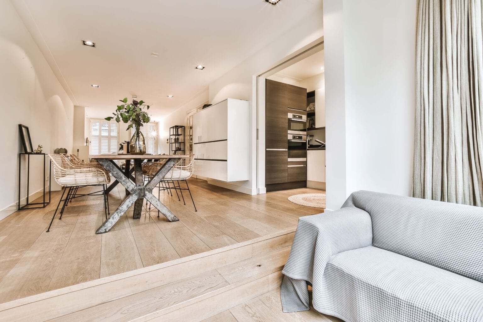 Laminate Flooring Design and Installation